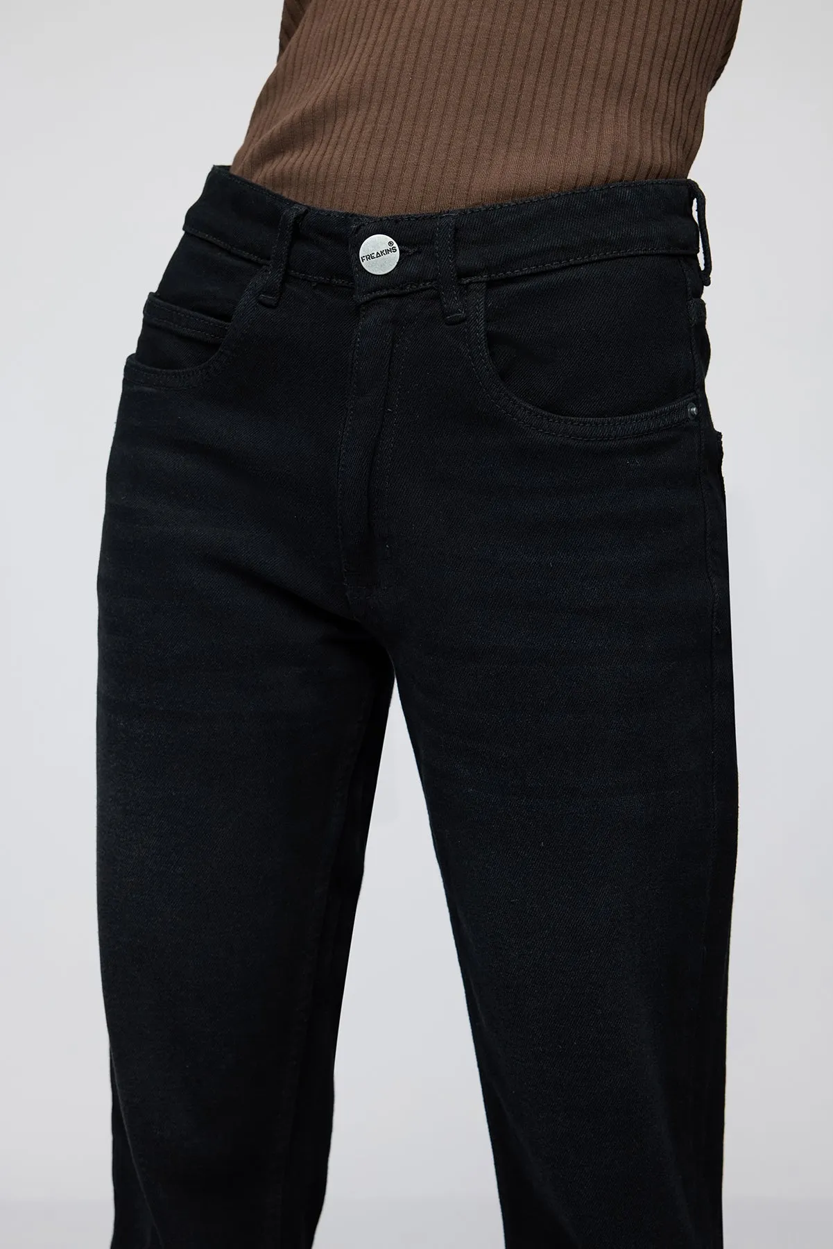 Classic Black Tapered Jeans